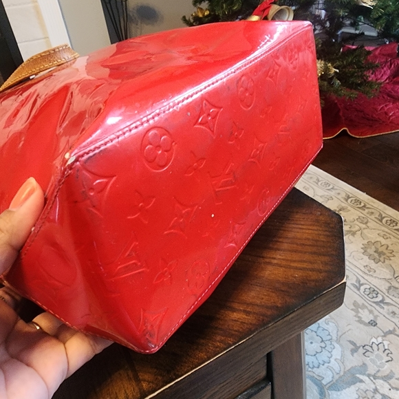 Louis Vuitton Red Tote with Gold Handles - Picture 3 of 15